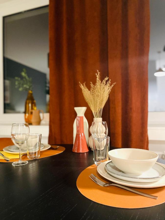 Klassen Stay - Exklusives Apartment Am Hbf - Kueche, Netflix, Kingsizebett 科布倫茨 外观 照片